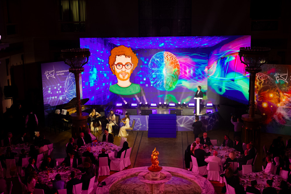 Искусственный интеллект впервые провел церемонию "Серебряного Лучника"